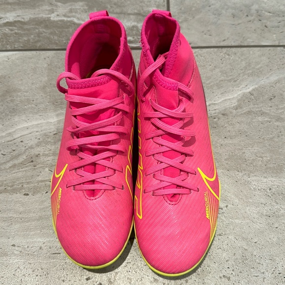 Youth Nike Pink Mercurial Super Fly Size 2.5 Very good condition - Picture 1 of 3